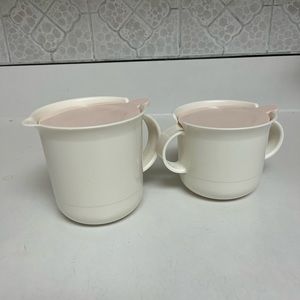 Tupperware Cream and Sugar Set